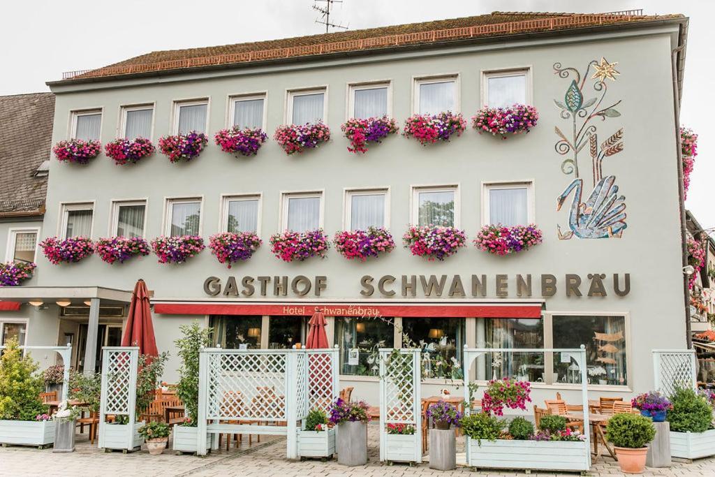 אברמאנשטאדט Hotel Brauereigasthof Schwanenbraeu מראה חיצוני תמונה